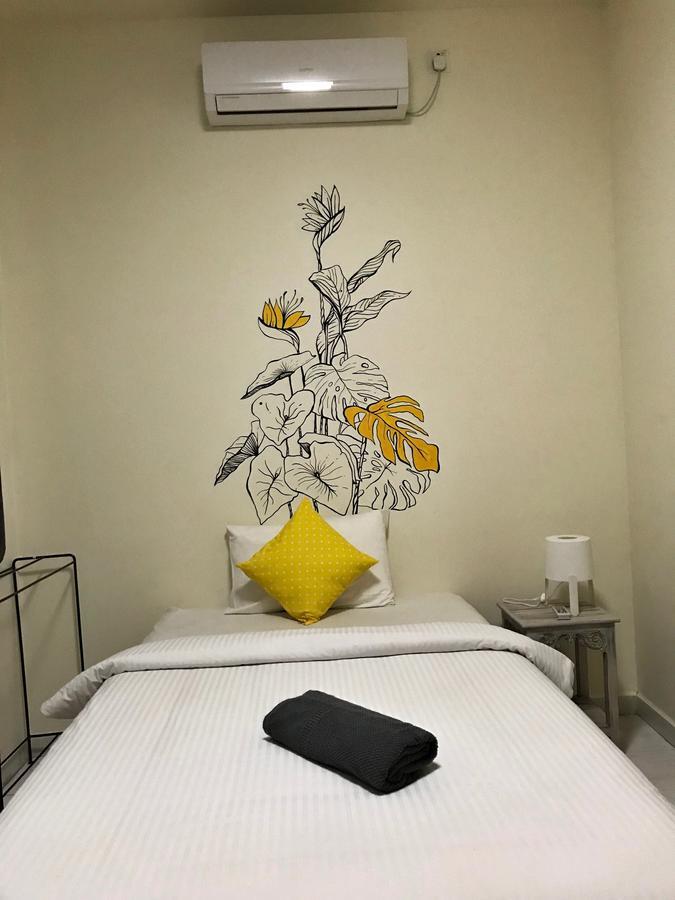 Matta Lodge Kuta Selatan Exteriör bild